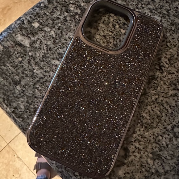 iPhone 14 pro sturdy case - Picture 1 of 2